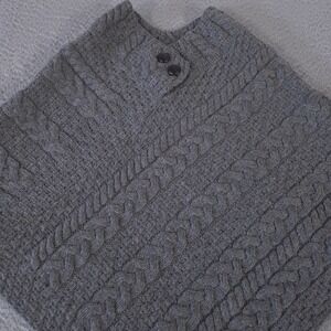 Carraig Donn Sweater Womens OS Grey Poncho Merino Wool Cable Knit Ireland Button